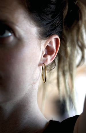 9ct Gold medium hoop earrings