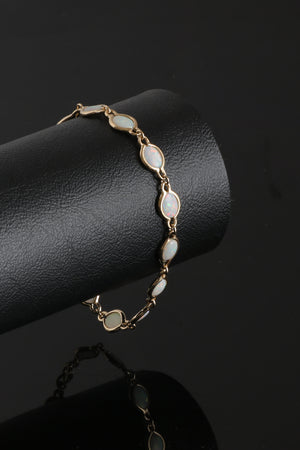 9ct Gold Bracelet with Opals