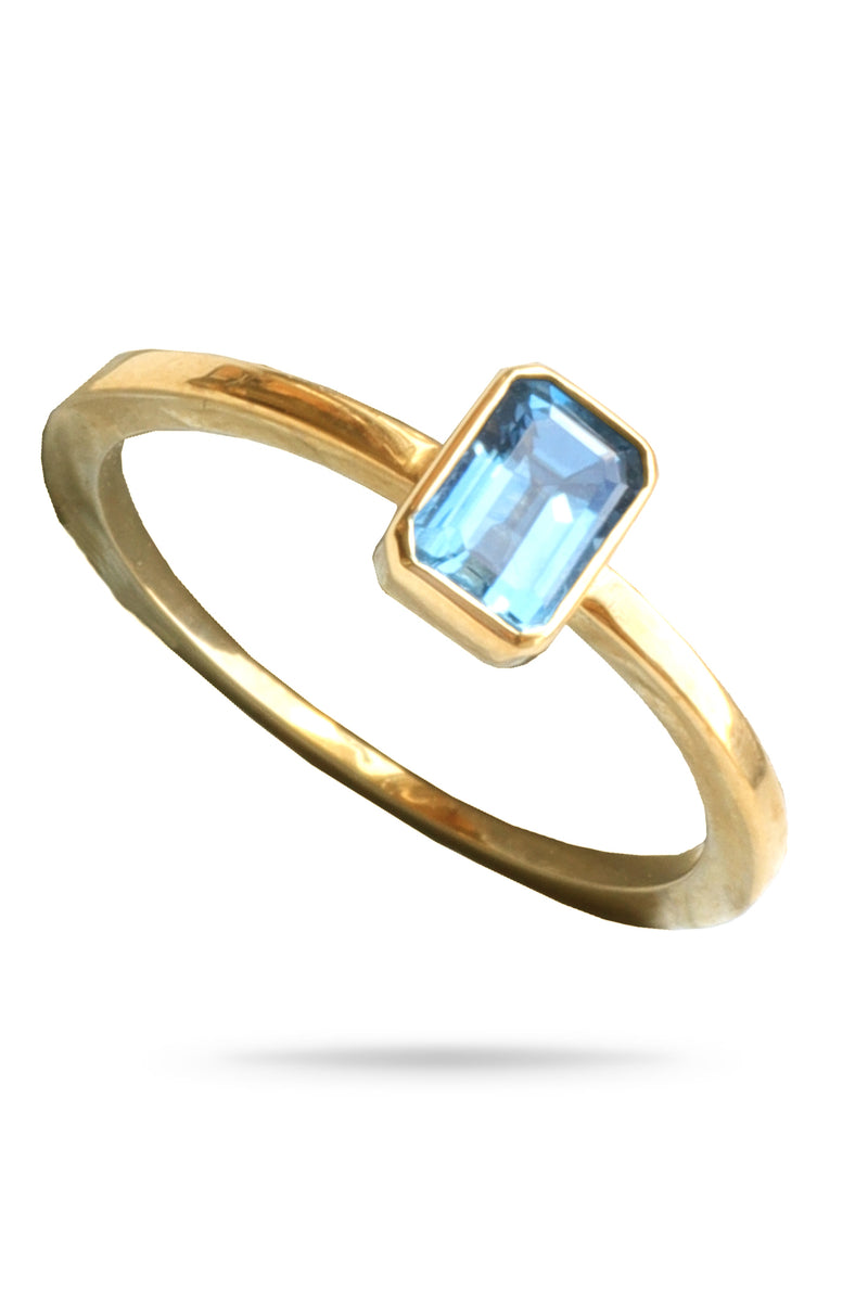 9ct Gold Octagonal Stone Ring