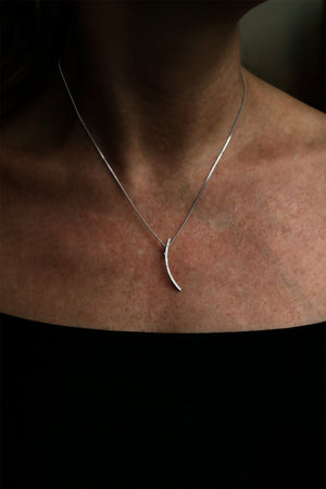 Silver slim textured curve pendant
