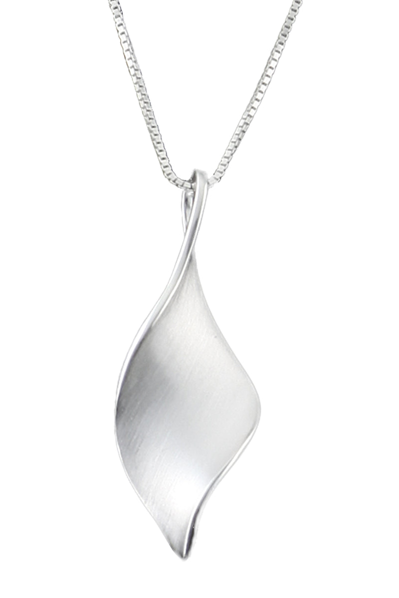 Silver twist pendant / Nina B Jewellery